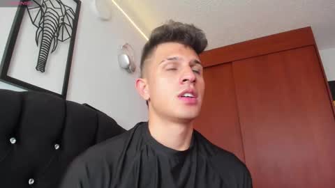 Snapshot of kevin_ahs1 chatting on 24, 11, 2025 Kevin Ahs online show from 24, 11, 2025