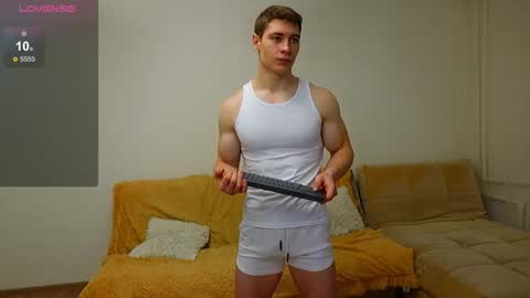 Snapshot of kevin_geo chatting on 18, 11, 2025 kevin_geo online show from 18, 11, 2025