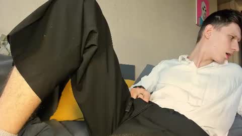 Snapshot of kevin_hornyyy chatting on 23, 6, 2026 kevin online show from 23, 6, 2026