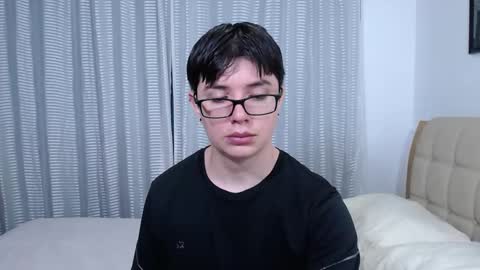 Snapshot of kevinhunts chatting on 24, 10, 2025 Kevin online show from 24, 10, 2025