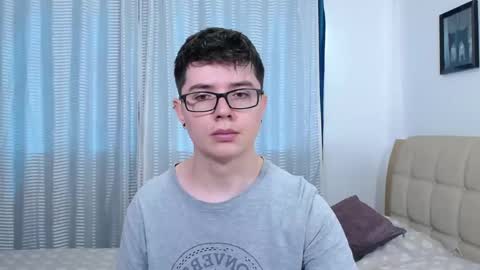 Snapshot of kevinhunts chatting on 6, 11, 2025 Kevin online show from 6, 11, 2025