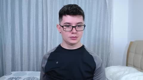 Snapshot of kevinhunts chatting on 20, 11, 2025 Kevin online show from 20, 11, 2025