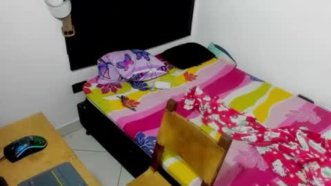 Snapshot of kevinkewma chatting on 12, 10, 2025 kevinkewma online show from 12, 10, 2025