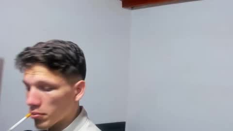 Snapshot of kevinkewma chatting on 4, 12, 2025 kevinkewma online show from 4, 12, 2025