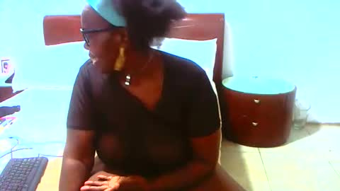 Snapshot of keysenbaexx19 chatting on 19, 4, 2026 keysenbarxx19 online show from 19, 4, 2026
