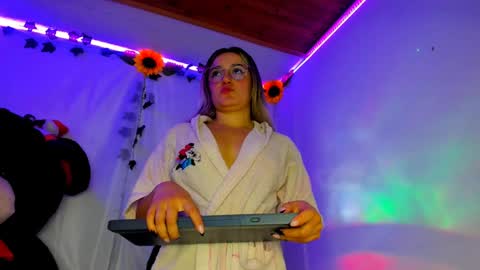 Keyth  online show from 10, 1, 2025