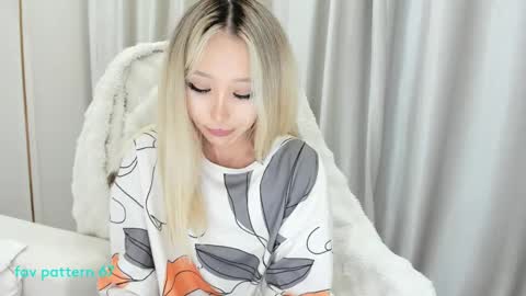 KHAESOO3 Yuna online show from 9, 3, 2025