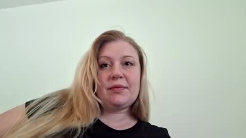 Snapshot of khaleesi0890 chatting on 16, 11, 2025 khaleesi0890 online show from 16, 11, 2025