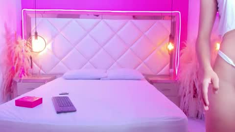 Snapshot of khathieebelle chatting on 4, 4, 2026 Khathiee online show from 4, 4, 2026