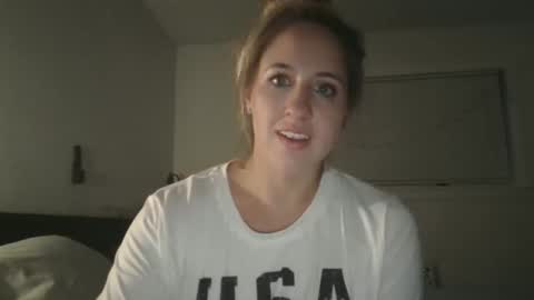 Snapshot of khelzy chatting on 10, 10, 2025 Khel online show from 10, 10, 2025