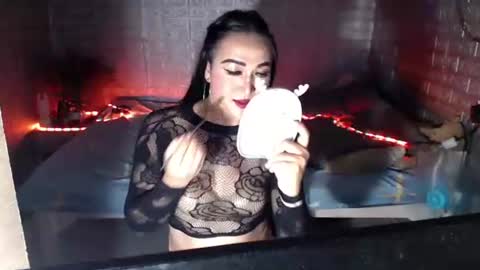 Snapshot of khimtemptress69 chatting on 26, 5, 2026 khimtemptress69 online show from 26, 5, 2026