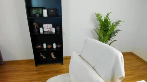 Khloe online show from 28, 5, 2026