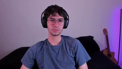 khozler_ online show from 4, 3, 2025