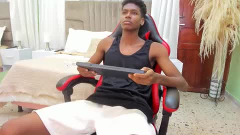 Snapshot of khris__evans chatting on 5, 1, 2026 Kris Evans online show from 5, 1, 2026