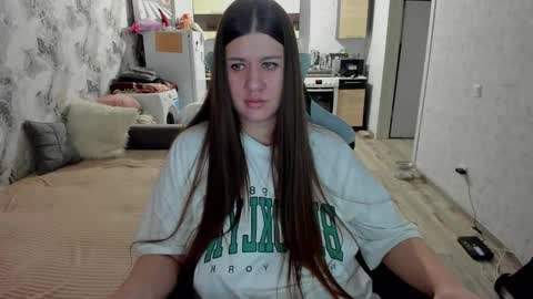 kianna_dior_ online show from 12, 11, 2025