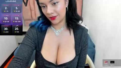kiara Cruz online show from 20, 10, 2025