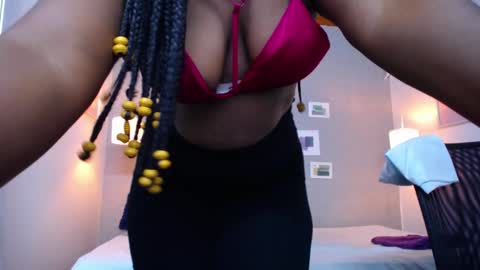 Snapshot of kiara_evanss chatting on 6, 12, 2024 Kiara online show from 6, 12, 2024