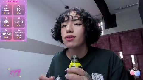 KIARA FOX online show from 13, 4, 2026