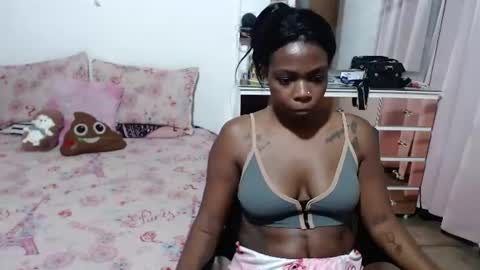 Snapshot of kiara_kaneel_40 chatting on 19, 6, 2026 KANEEL online show from 19, 6, 2026