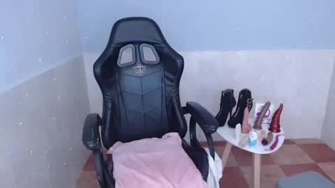 Snapshot of kiara_scottt chatting on 21, 2, 2025 Kiara online show from 21, 2, 2025