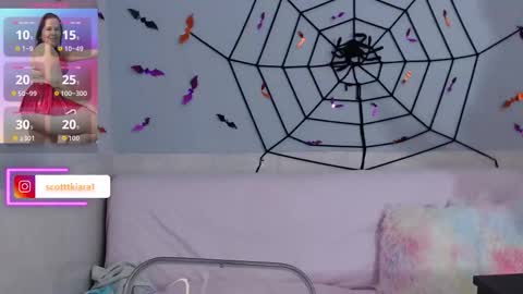 Snapshot of kiara_scottt chatting on 8, 10, 2025 Kiara online show from 8, 10, 2025