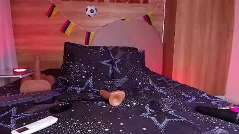 kiaralopez_ online show from 12, 7, 2026