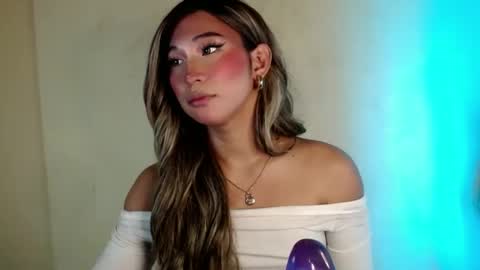 Snapshot of kiera_on_fire chatting on 5, 12, 2024 Kiera online show from 5, 12, 2024