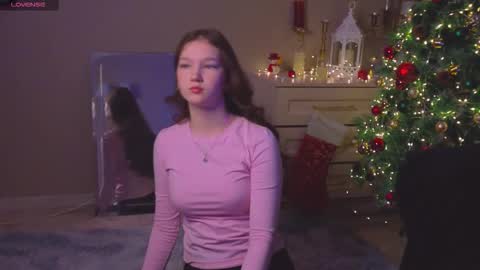 Snapshot of kierakiller chatting on 14, 12, 2025 Melvi online show from 14, 12, 2025