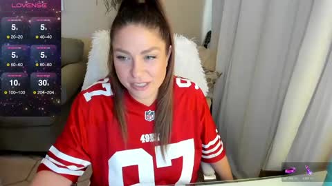 Snapshot of kierareines chatting on 8, 12, 2024 Kiera Reines online show from 8, 12, 2024