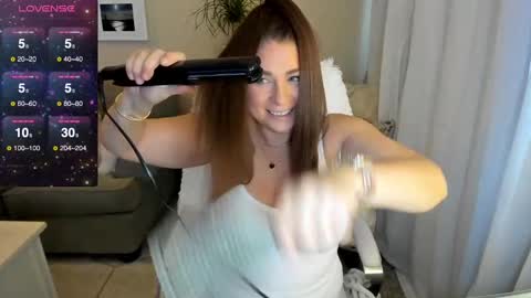 Snapshot of kierareines chatting on 23, 12, 2024 Kiera Reines online show from 23, 12, 2024