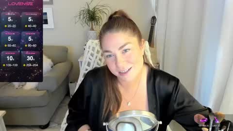 Snapshot of kierareines chatting on 18, 1, 2025 Kiera Reines online show from 18, 1, 2025