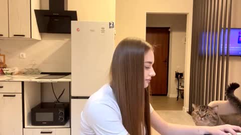 Snapshot of kierstenmorioka chatting on 4, 12, 2025 Hey theremy name is Sofi online show from 4, 12, 2025