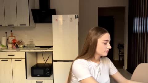 Snapshot of kierstenmorioka chatting on 5, 12, 2025 Hey theremy name is Sofi online show from 5, 12, 2025