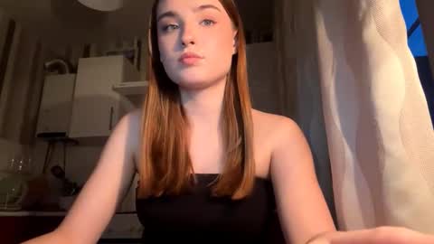 Ola my name is Lissa  Lets hit 10 Thumbs Up together   online show from 26, 3, 2026