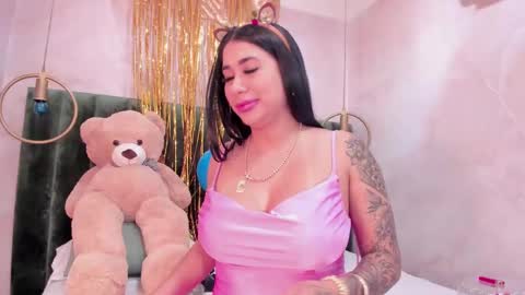 Snapshot of kiim_taaylor chatting on 19, 1, 2025 Kim online show from 19, 1, 2025