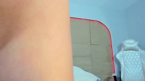 Snapshot of kiimcooper chatting on 12, 3, 2025 KIM COOPER online show from 12, 3, 2025