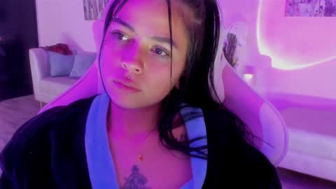 kIKI online show from 8, 1, 2025