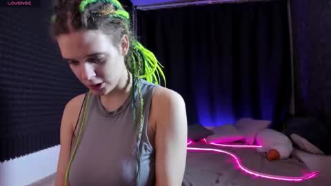 Snapshot of kiki_krash chatting on 24, 10, 2025 Kiki online show from 24, 10, 2025