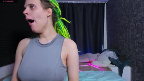 Snapshot of kiki_krash chatting on 2, 11, 2025 Kiki online show from 2, 11, 2025