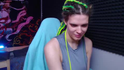 Snapshot of kiki_krash chatting on 4, 11, 2025 Kiki online show from 4, 11, 2025