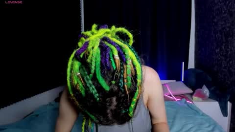 Snapshot of kiki_krash chatting on 21, 11, 2025 Kiki online show from 21, 11, 2025