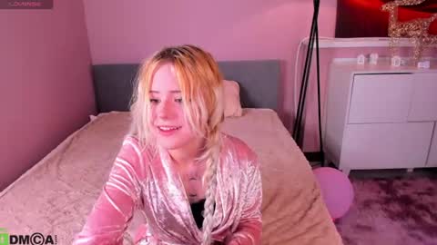 Snapshot of kiki_peach chatting on 23, 6, 2026 Jessica online show from 23, 6, 2026