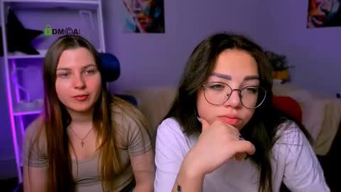 kiki_swan online show from 7, 3, 2025