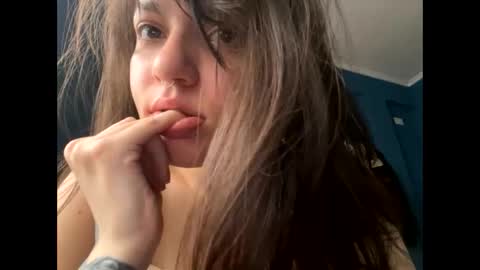 kikilove15 online show from 1, 5, 2026