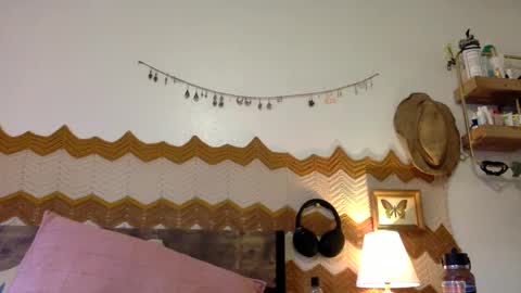 kikiraebabyy online show from 3, 3, 2025