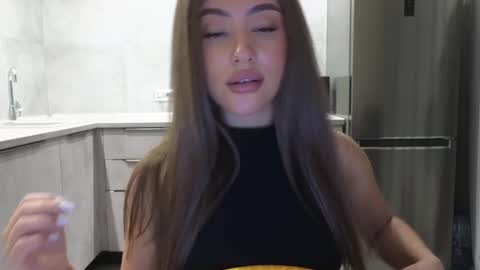 Snapshot of killer__girls chatting on 25, 2, 2025 EvaAnna online show from 25, 2, 2025