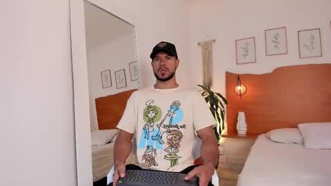 Kilua Muscle guy online show from 8, 9, 2025