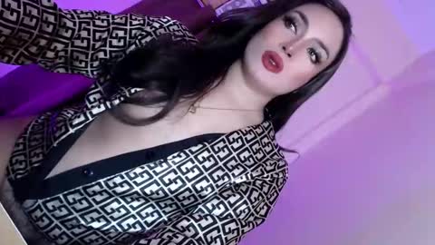 Snapshot of kim_aero chatting on 21, 10, 2025 kim_aero online show from 21, 10, 2025