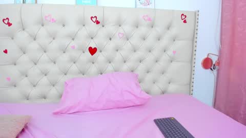 Snapshot of kim_eli chatting on 26, 2, 2025 kim_eli online show from 26, 2, 2025