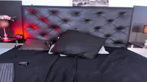 Snapshot of kim_marquez chatting on 27, 9, 2025 Kim Marquez online show from 27, 9, 2025